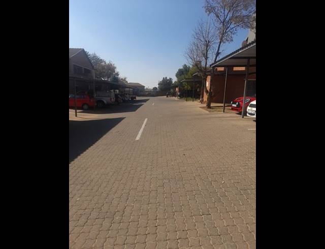 2 BEDROOM TOWNHOUSE FOR SALE IN TERENURE